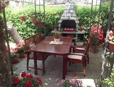 BBQ facilities, Garden
