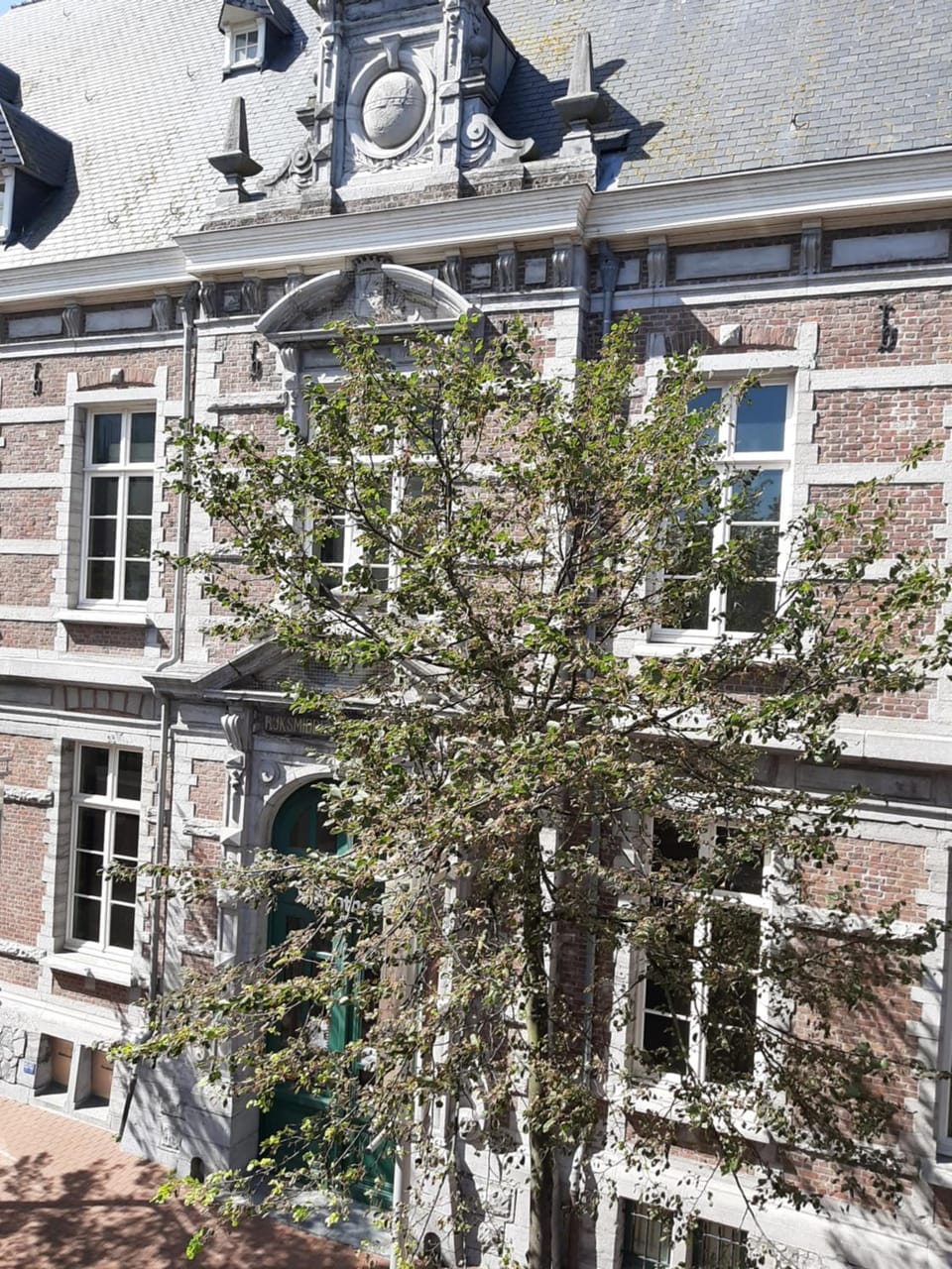Nearby landmark, Street view
