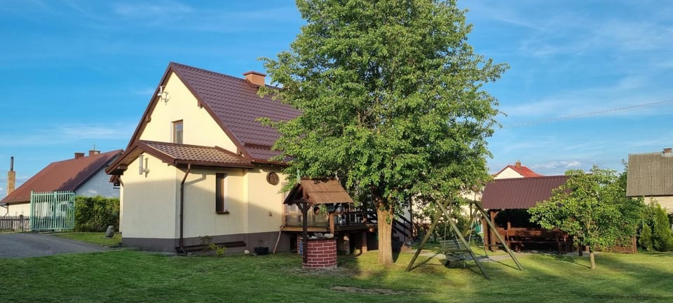 Property building, Natural landscape, Garden, Garden view