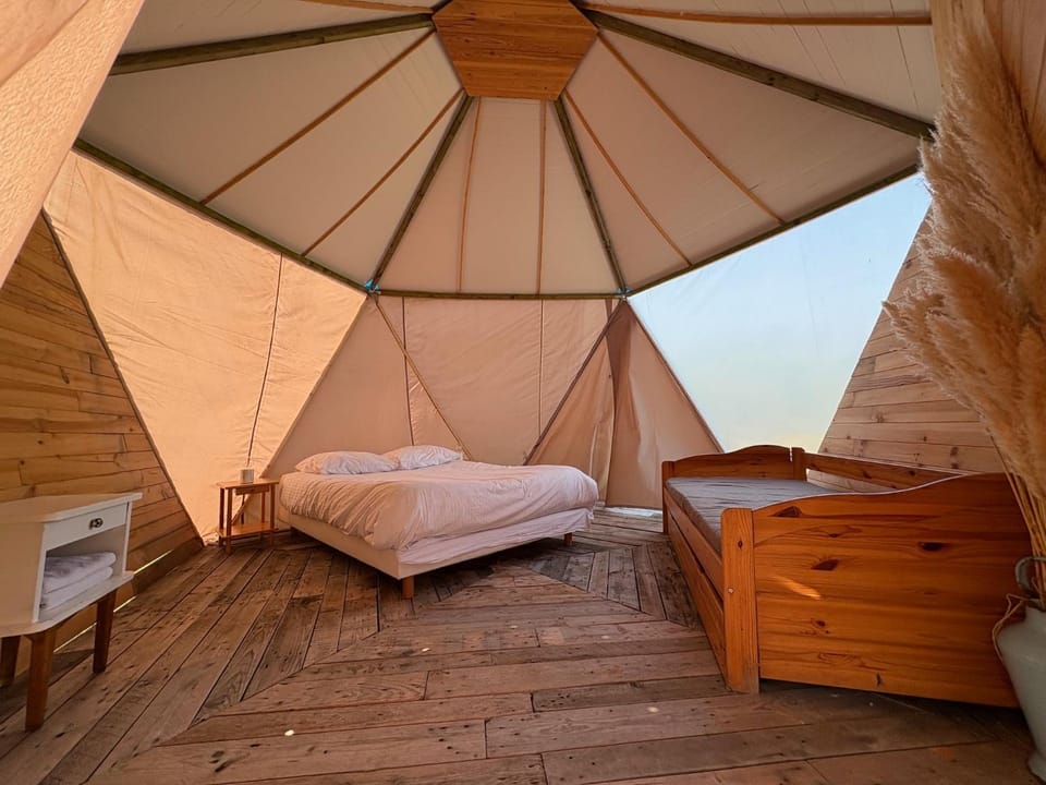 Les Cabanes du Vigné Luxury tent in Occitanie