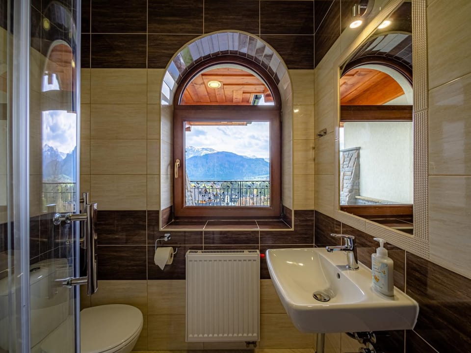 Day, Summer, Bathroom, On site, Landmark view, Mountain view