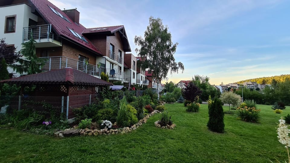 Neighbourhood, Natural landscape