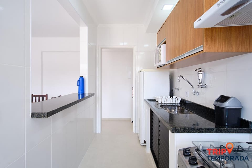 Apartamento com ar condicionado à 100 metros da praia - Edifício Ibiza Apartment in Ubatuba