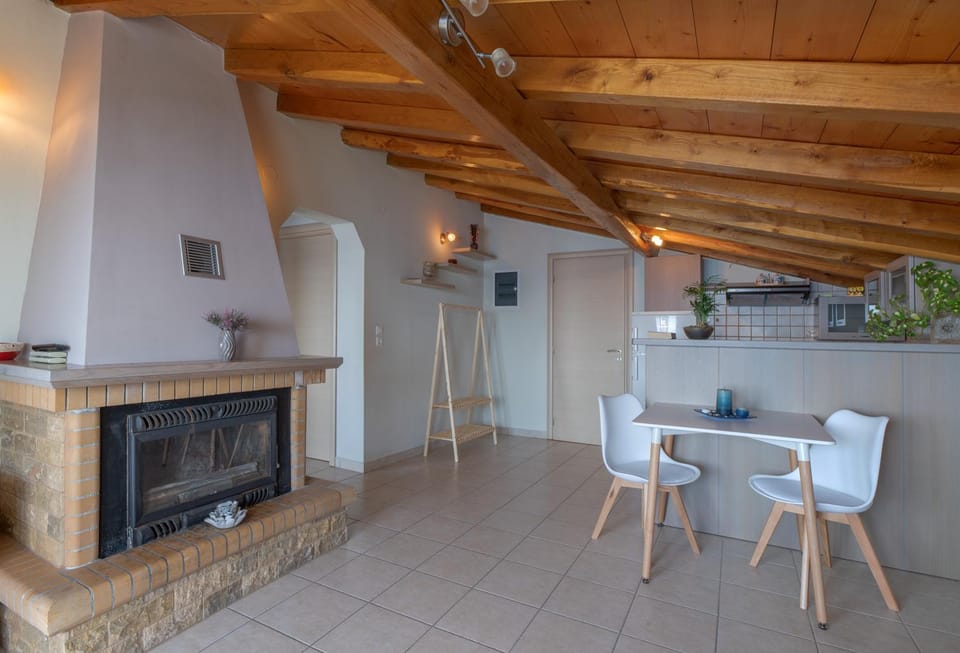 Pantheon Attic Apartment in Sporades, Greece