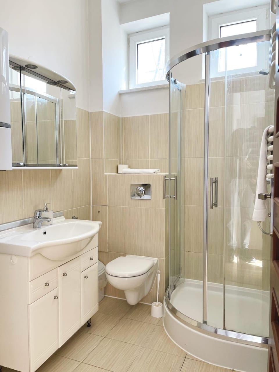 Shower, Toilet, Bathroom