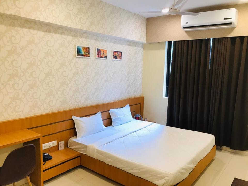 Hotel Golden - I Hotel in India