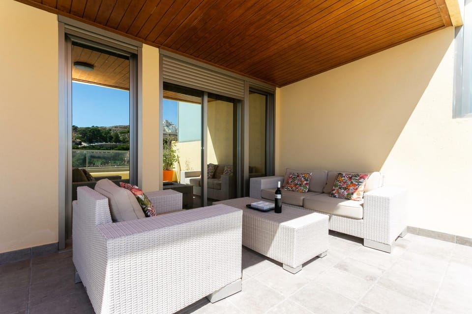 Balcony/Terrace, Living room