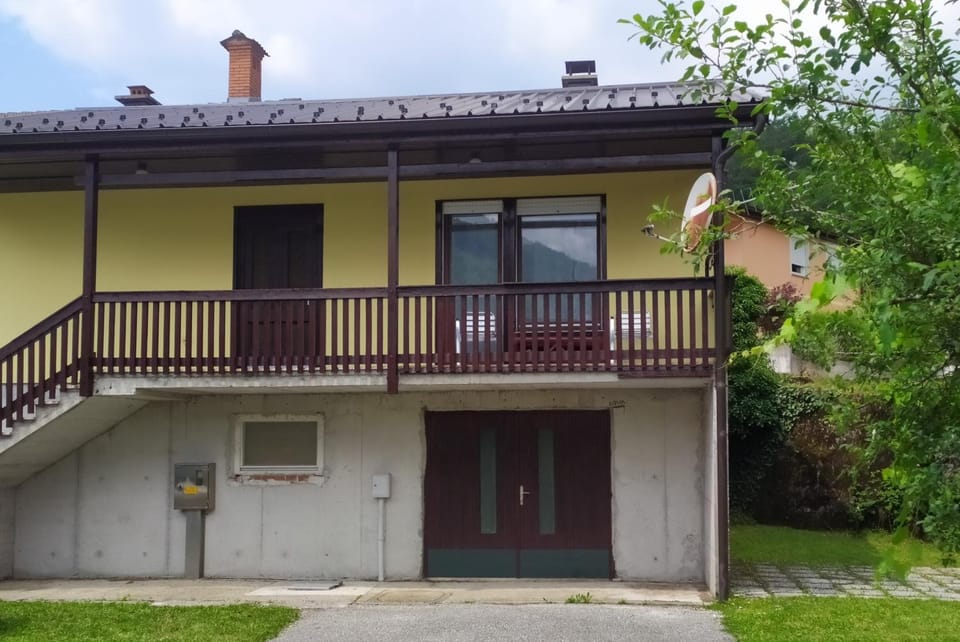 Property building, Facade/entrance