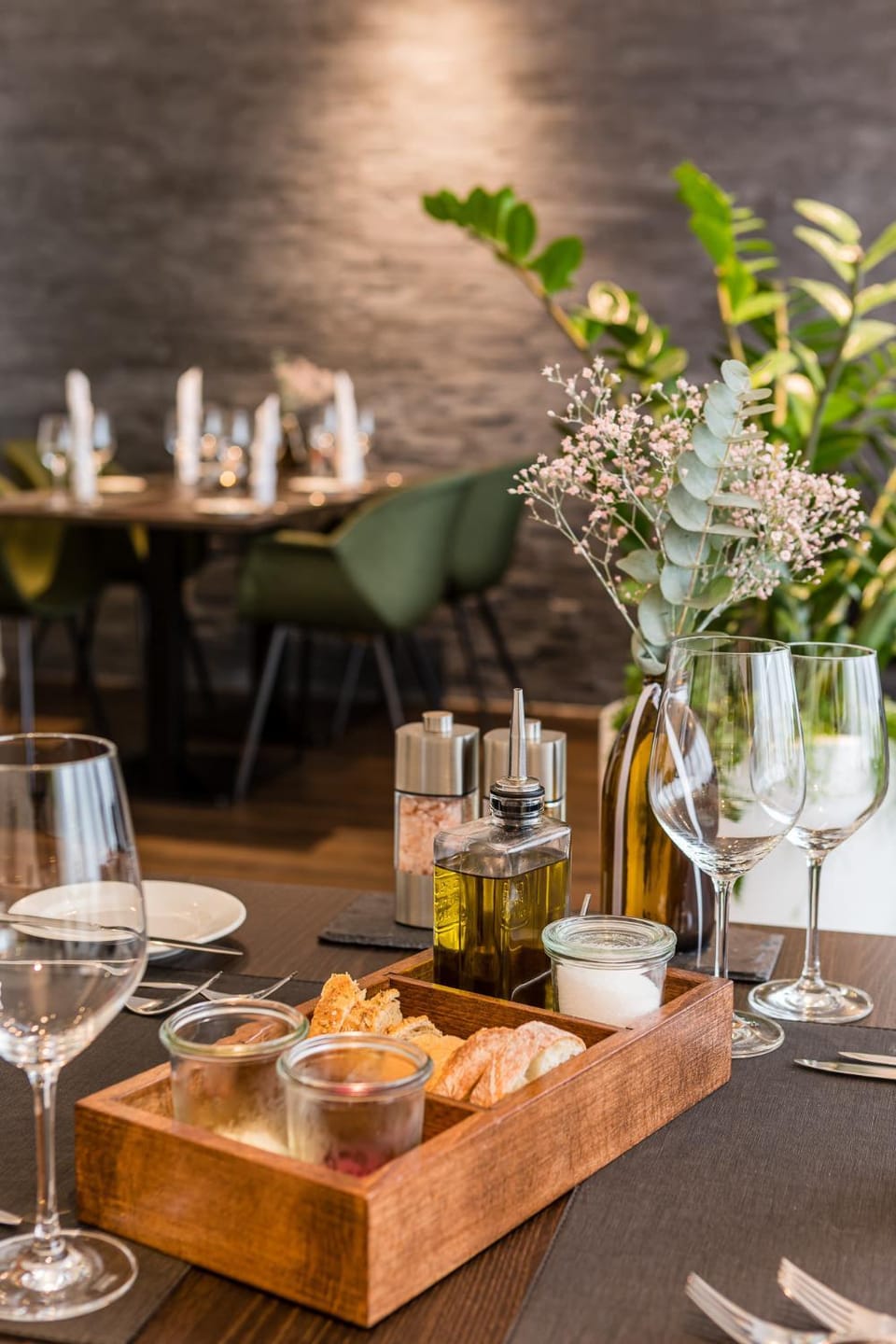 Restaurant/places to eat, Food and drinks, Food