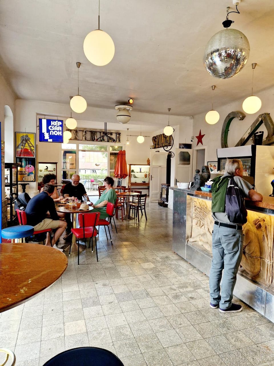 Property building, Restaurant/places to eat, Breakfast