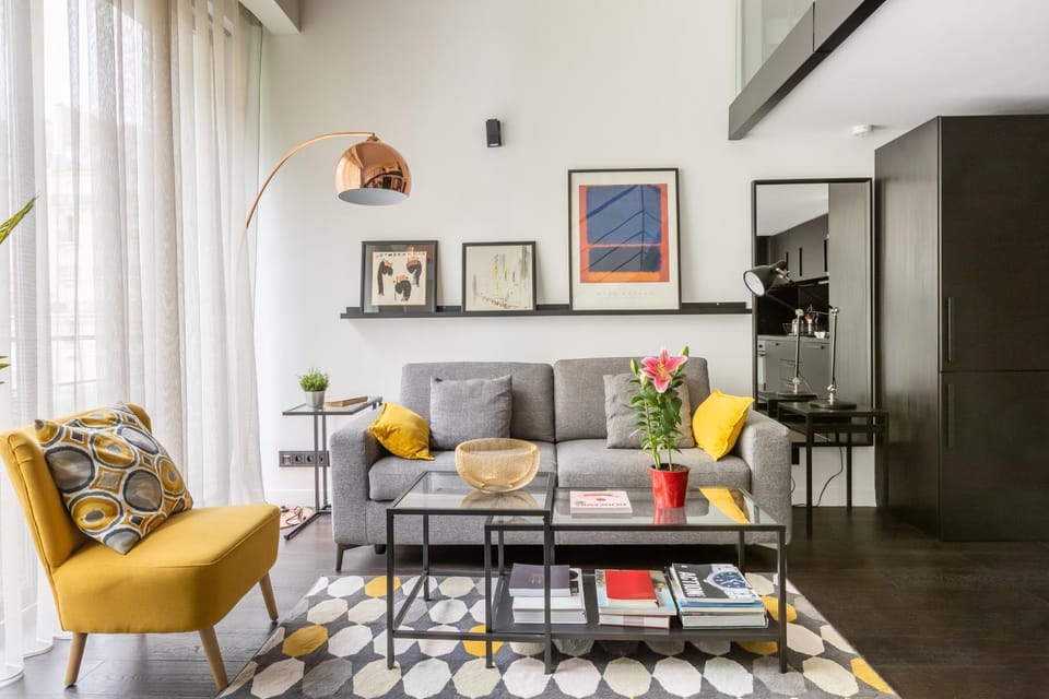 Living room, Seating area