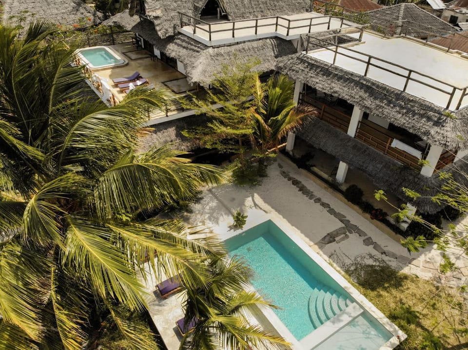 Property building, Pool view, Swimming pool