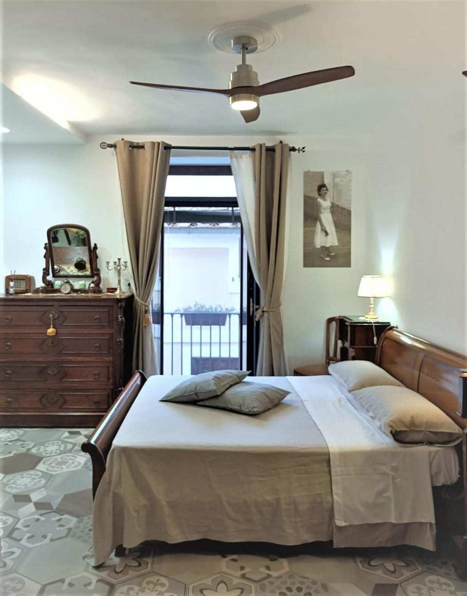 Bedroom, furniture