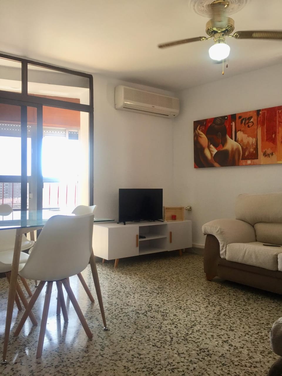 Communal lounge/ TV room