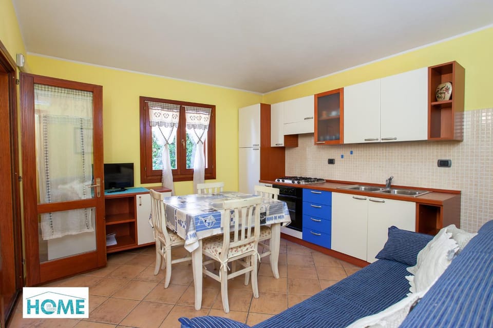 TV and multimedia, Kitchen or kitchenette, Seating area, Dining area