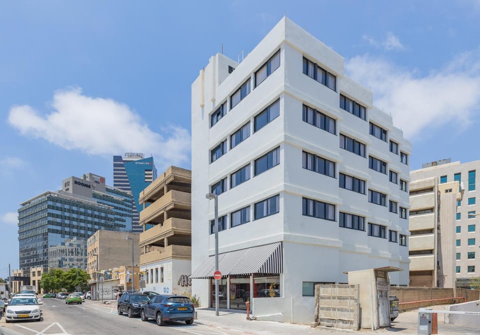 Property building, Facade/entrance