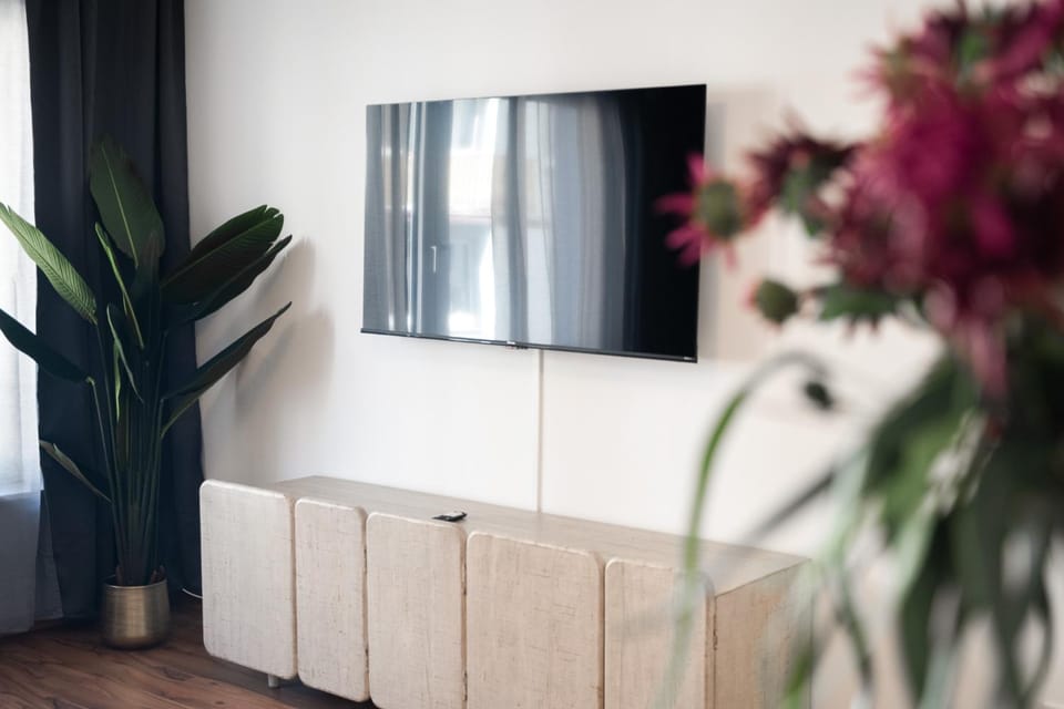 TV and multimedia, Living room, Decorative detail