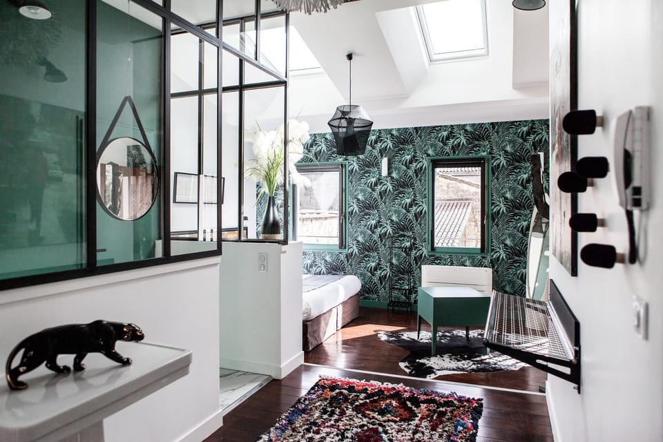 Photo of the whole room, Decorative detail, Bedroom