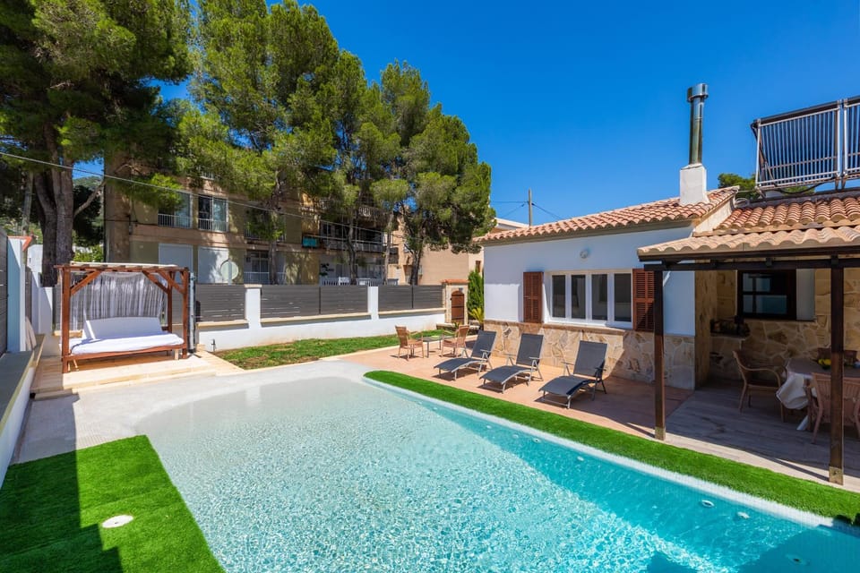 Property building, Swimming pool