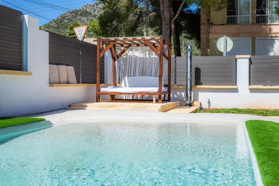 Property building, Swimming pool