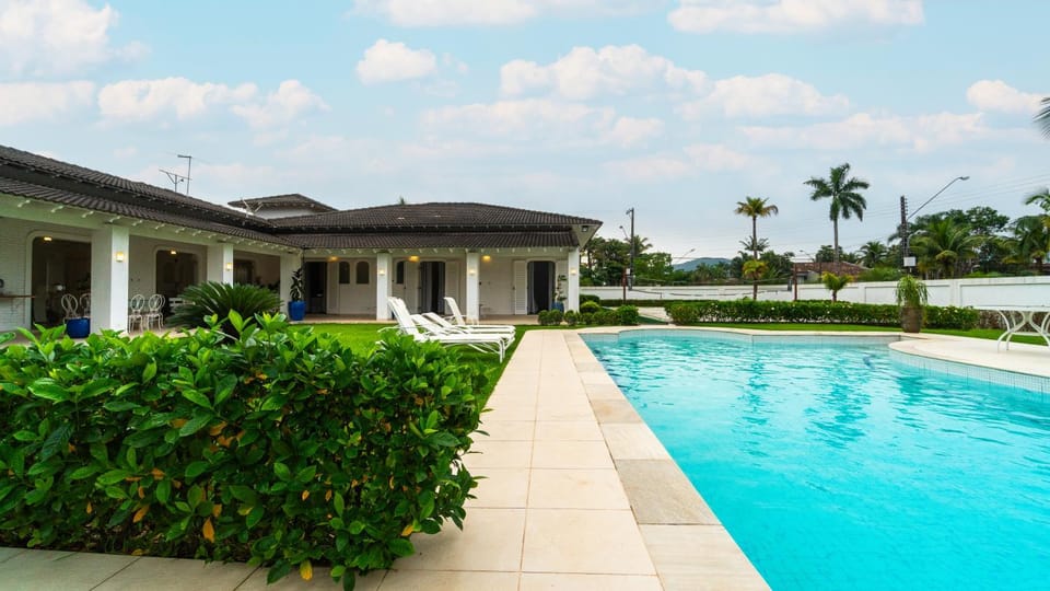 Property building, Pool view
