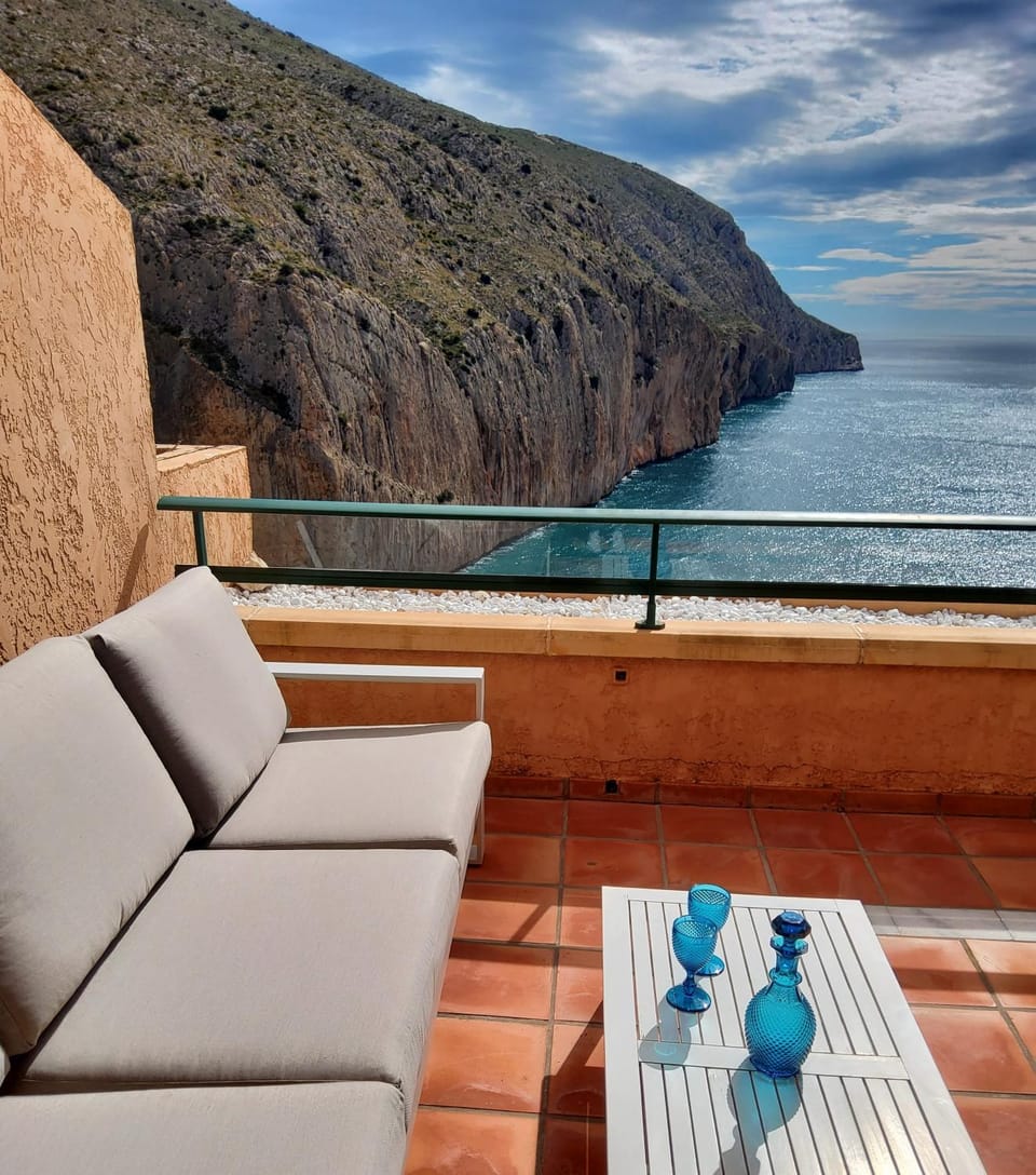 Atico con Impresionantes Vistas Apartment in Marina Baixa