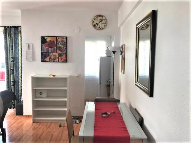 TV and multimedia, Living room, Seating area, Dining area