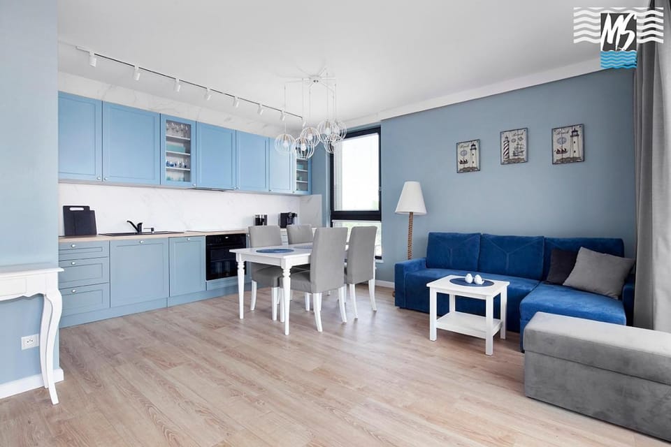 Kitchen or kitchenette, Seating area