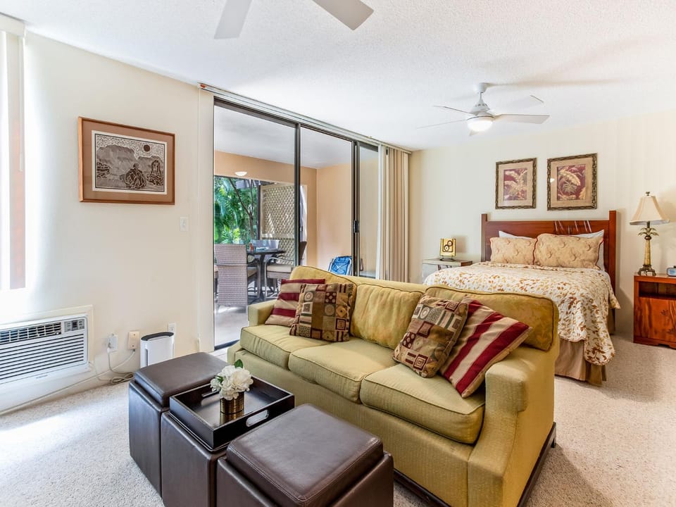 Bed, Balcony/Terrace, Living room, Seating area, Bedroom, furniture, air conditioner
