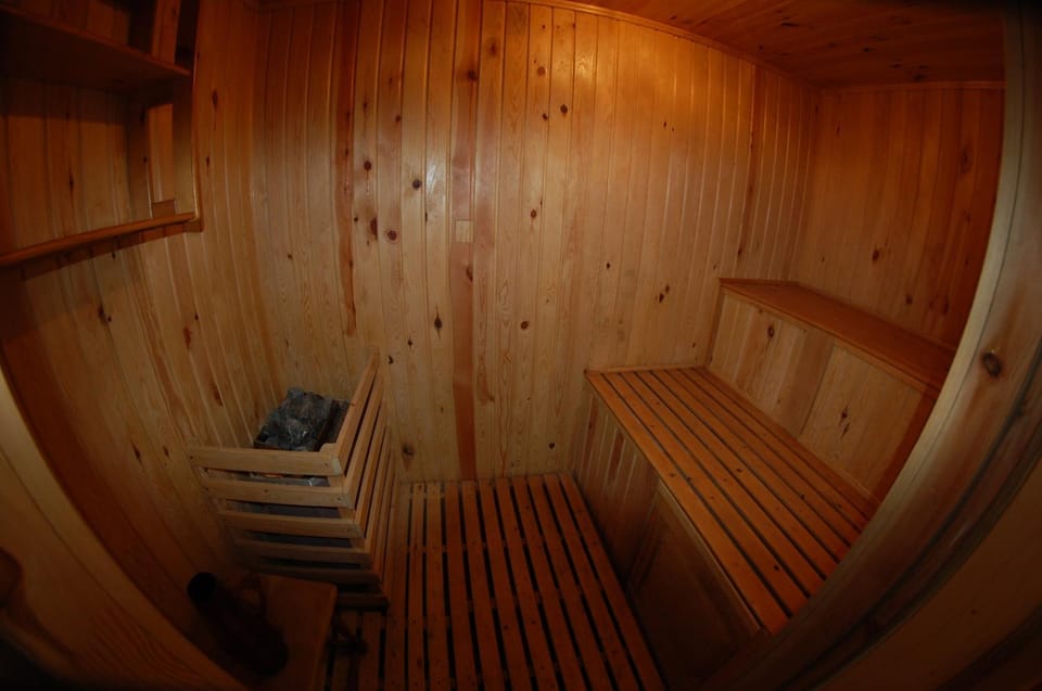 Tenis Pod Sosnami Nature lodge in Lower Silesian Voivodeship