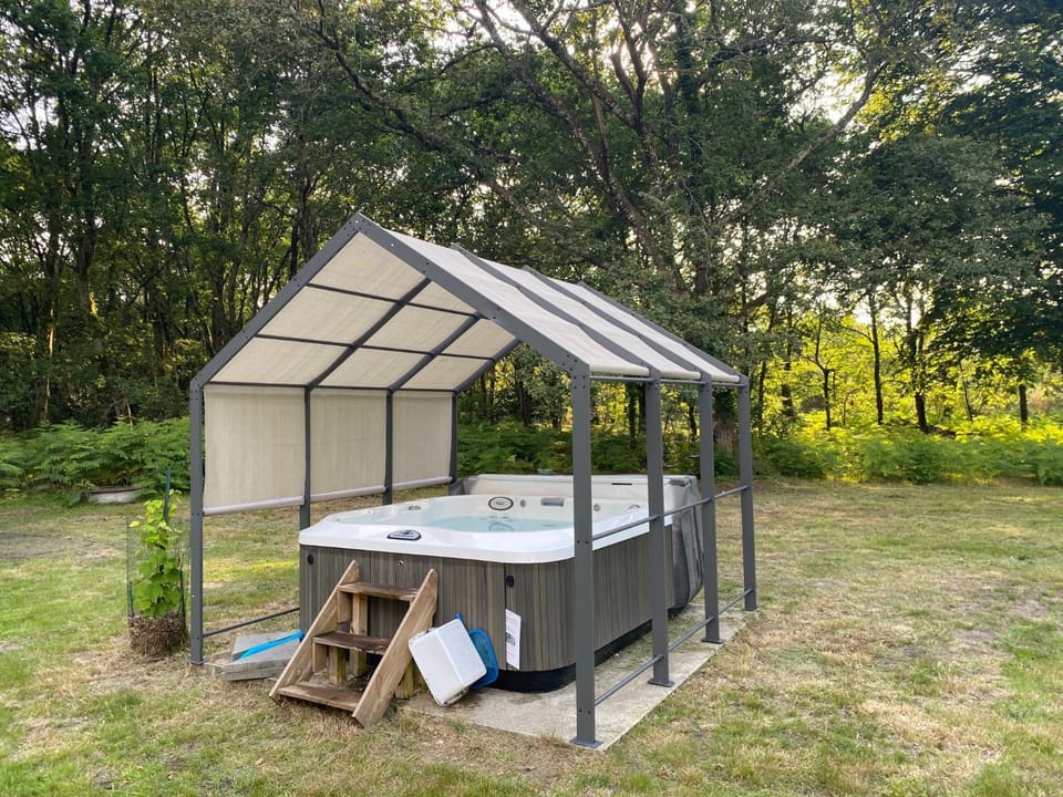 Spa et détente au cœur de la forêt des Landes - 3 étoiles House in Nouvelle-Aquitaine
