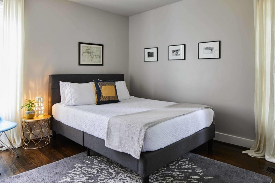 Modern, Pet-Friendly Retreat, Named Best BnB in Bham House in Birmingham