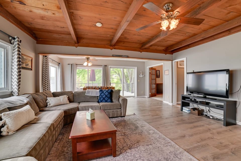 Cayuga Lake Retreat in Seneca Falls w/ Dock! House in Cayuga Lake