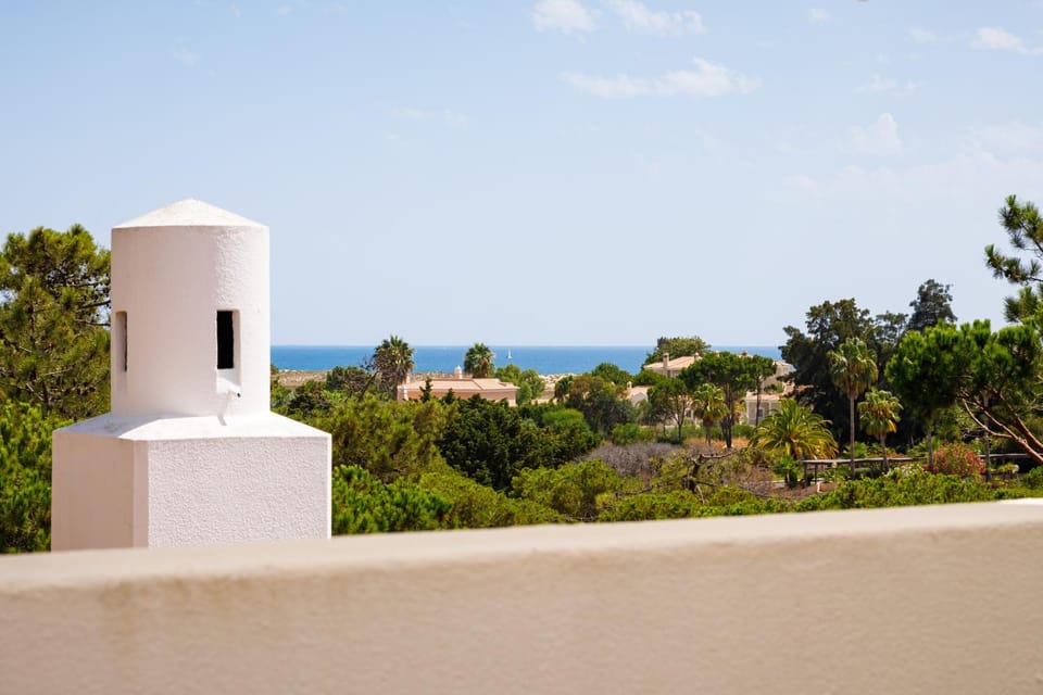 Victory Village T1 & Rooftop terrace Apartment in Faro District