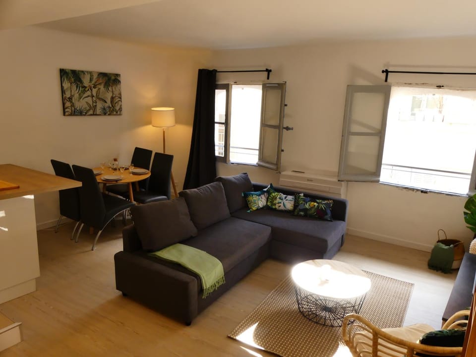 LE BEDARRIDE Apartment in Aix-en-Provence