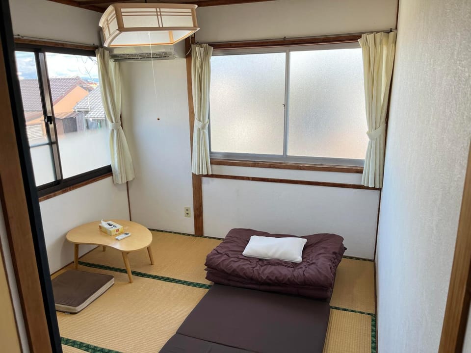 Bedroom, air conditioner