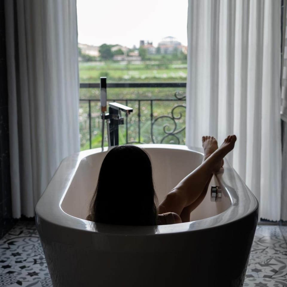 Bathroom, Bath