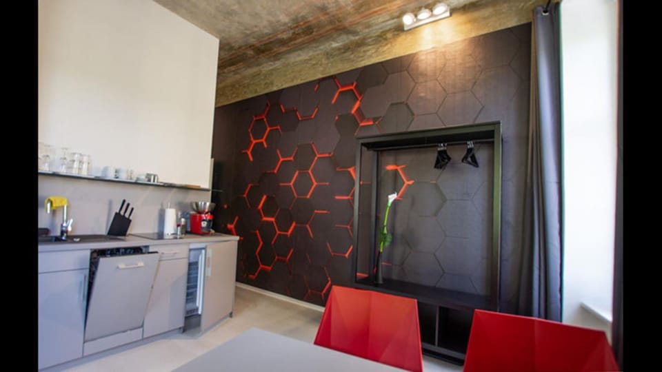 Kitchen or kitchenette