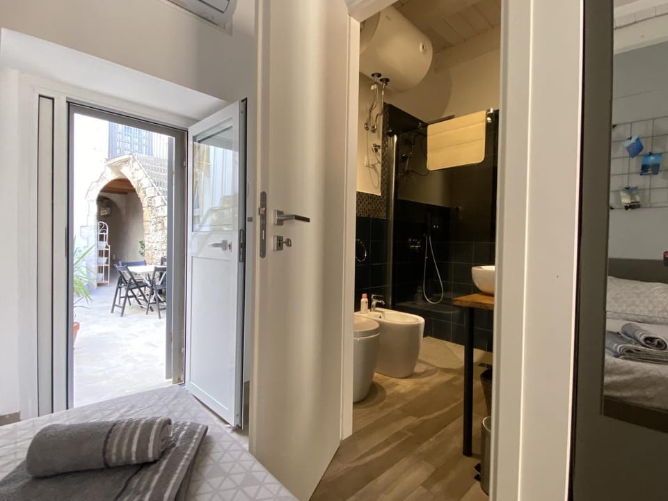 Giudecca Studios House in Syracuse