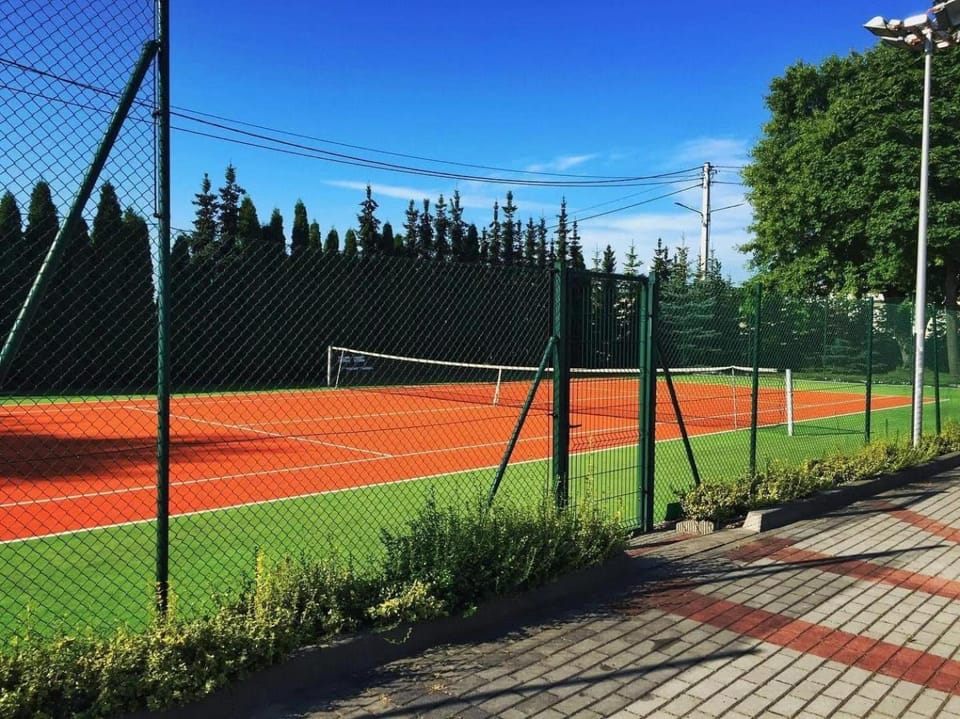 Tennis court