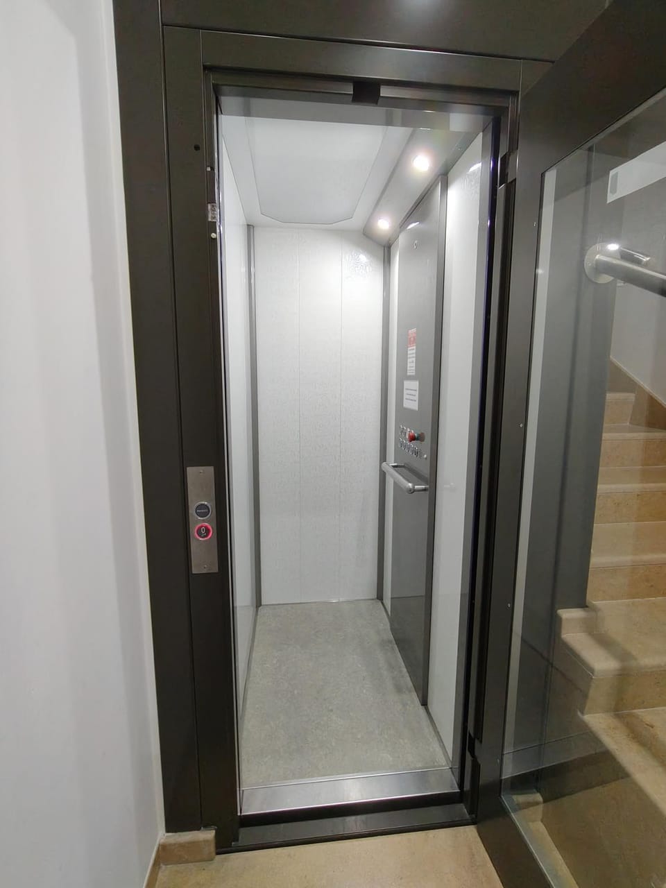 elevator, acessibility