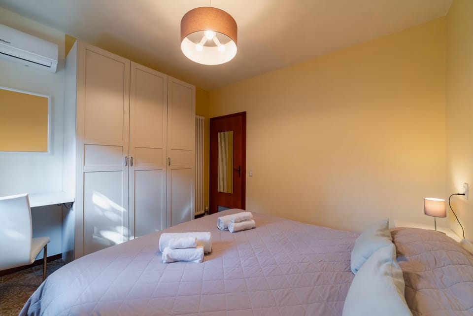 Bed, Photo of the whole room, Bedroom, towels, wardrobe, air conditioner