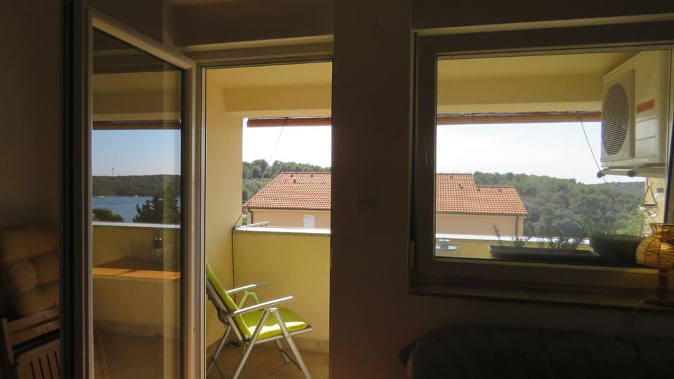 Outdoor apartment Lina Apartment in Banjole
