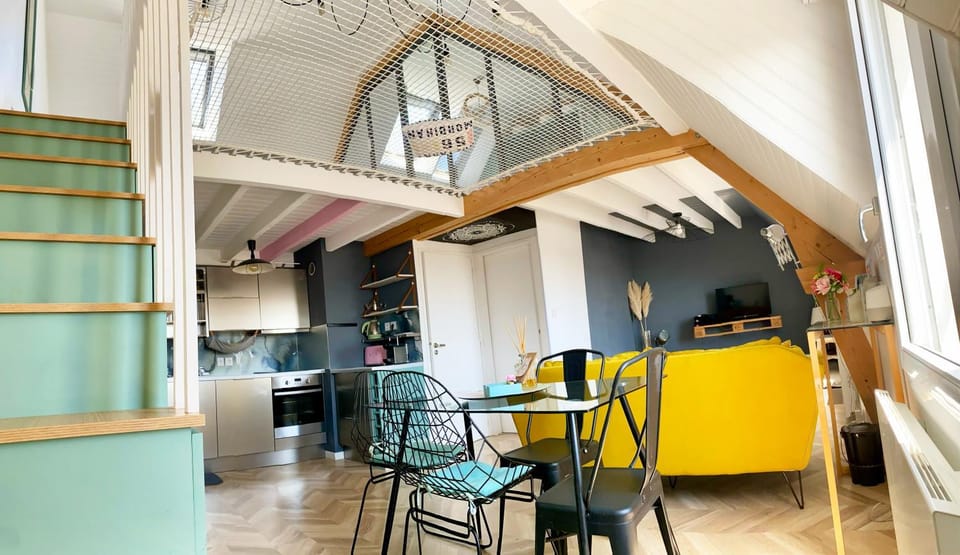 Kitchen or kitchenette, Living room, Dining area