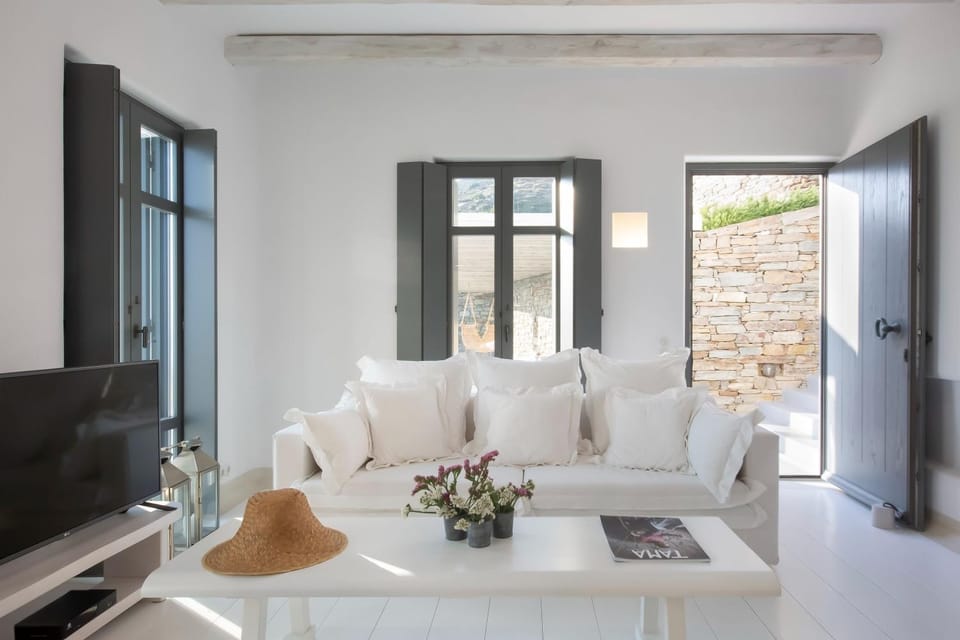House Y in Kardiani Tinos Villa in Decentralized Administration of the Aegean