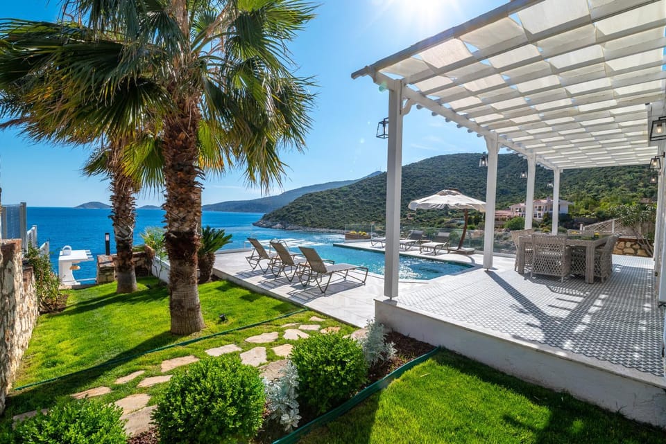 Patio, Garden, Garden view, Pool view, Sea view, Swimming pool, sunbed