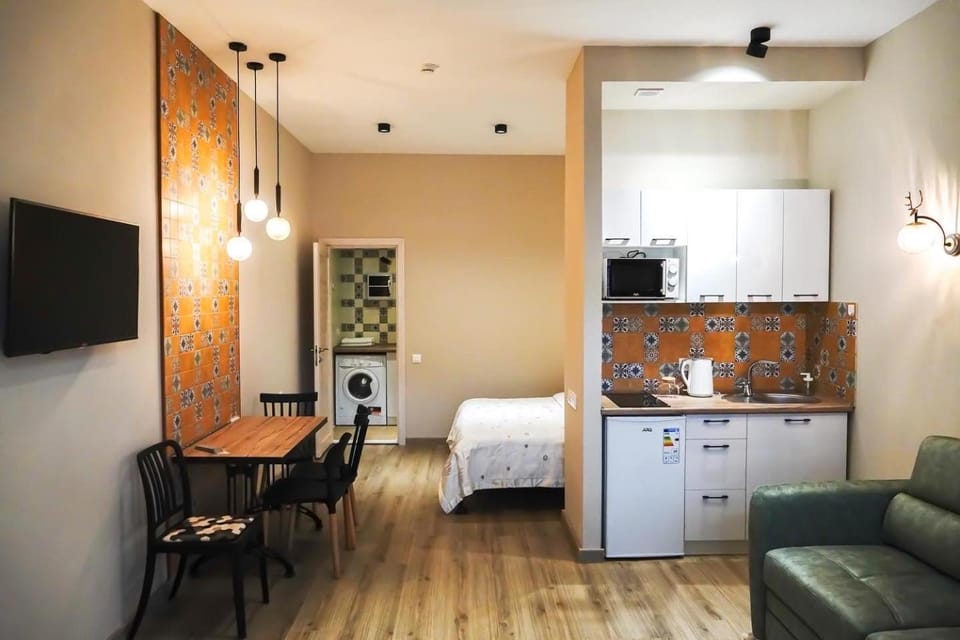 Tomiris Lady's Capsul hostel only for women Capsule hotel in Almaty