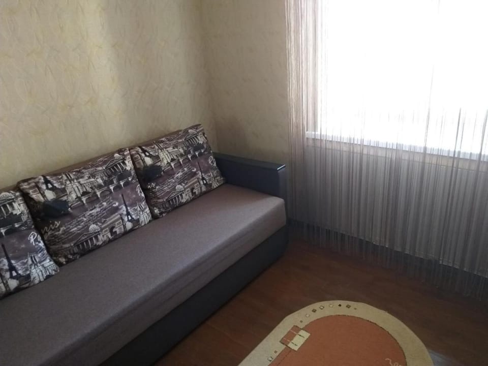 Уютная квартира метро Защитников Украины Apartment in Kharkiv