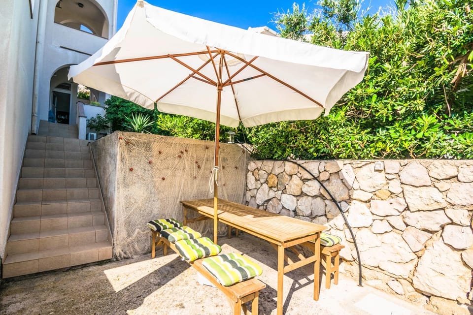 Property building, BBQ facilities