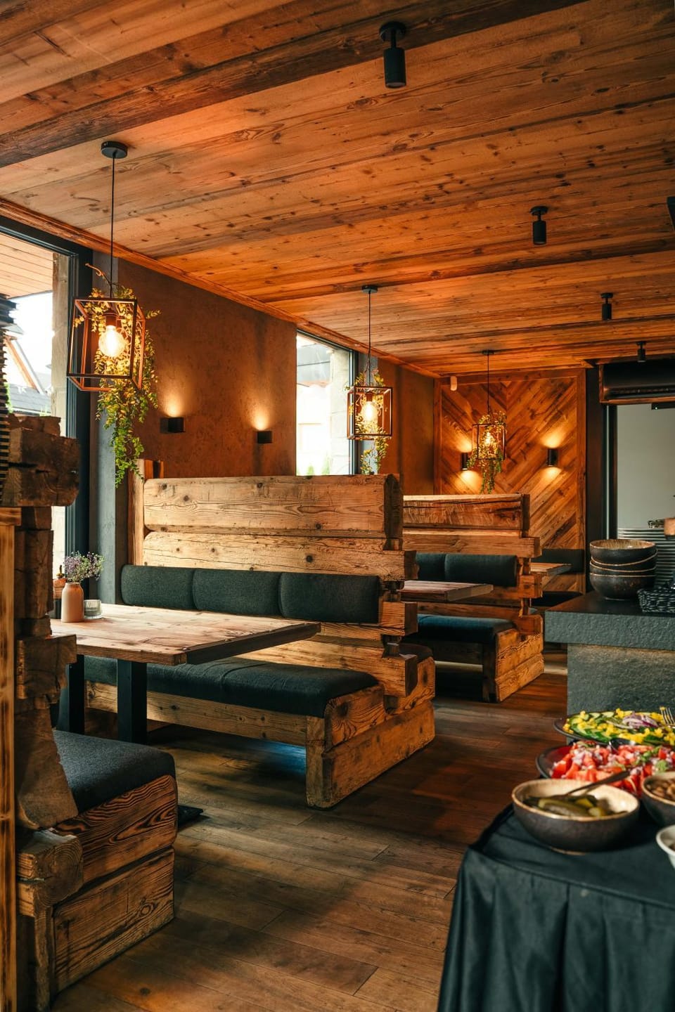 Restaurant/places to eat